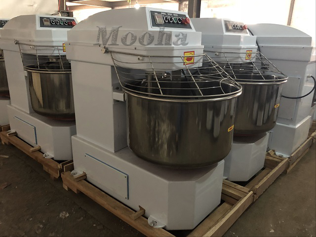 Commercial 122 Liters Spiral Dough Mixer 50KG Flour Kneading Machine Bread Toast Baguette Maker Snack Baking Machine Bakery Equipment Food Mixer 
